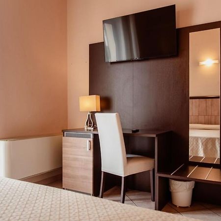 Hotel Rossi Манчано Екстериор снимка