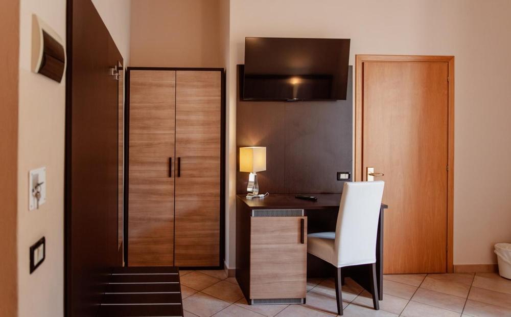 Hotel Rossi Манчано Екстериор снимка