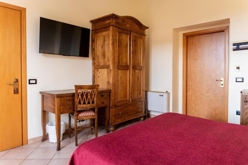 Hotel Rossi Манчано Екстериор снимка