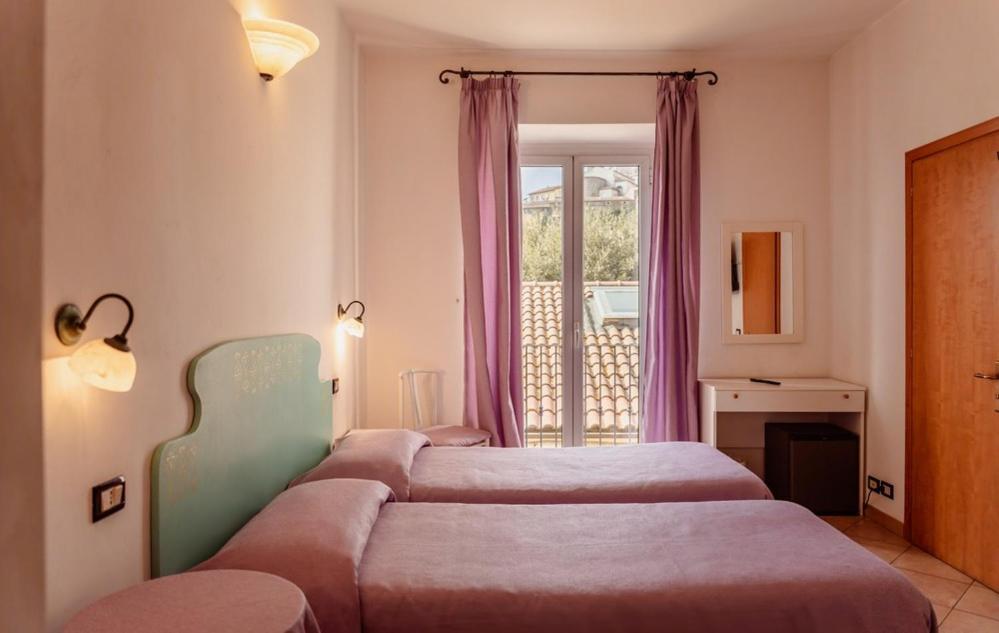 Hotel Rossi Манчано Екстериор снимка
